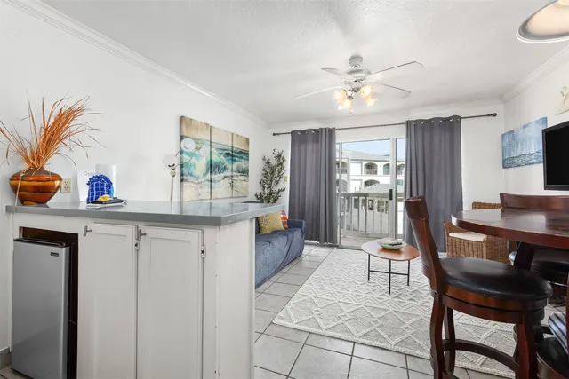 $140,000 | 6300 Seawall Boulevard, Unit 3221, Galveston, TX 77551