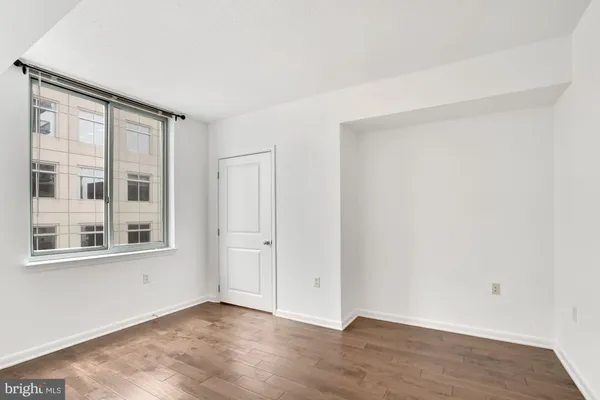 $2,600 | 851 North Glebe Road, Unit 418, Arlington, VA 22203