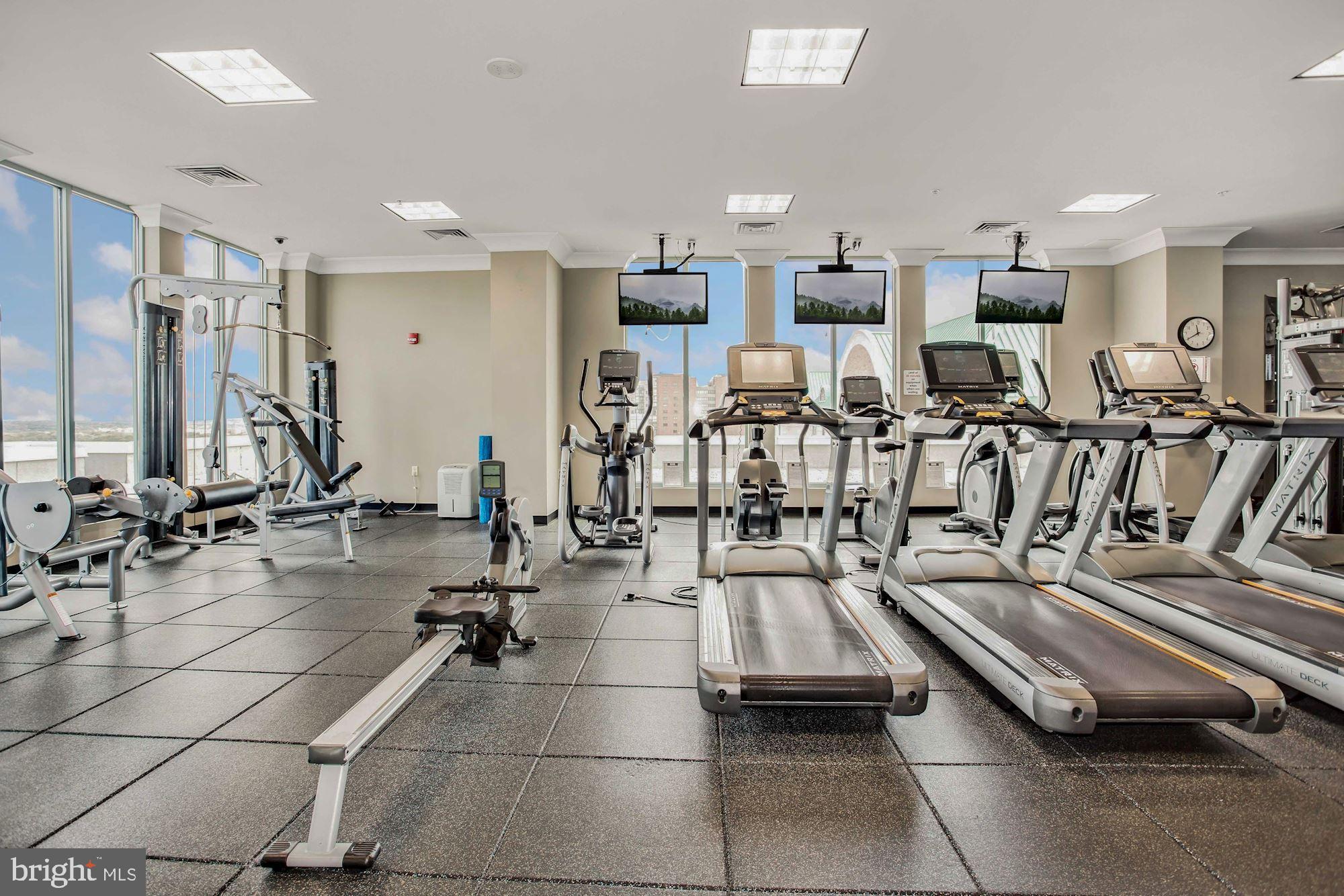 851 North Glebe Road, Unit 418 Arlington, VA 22203 - Photo 20 of 25 Building gym