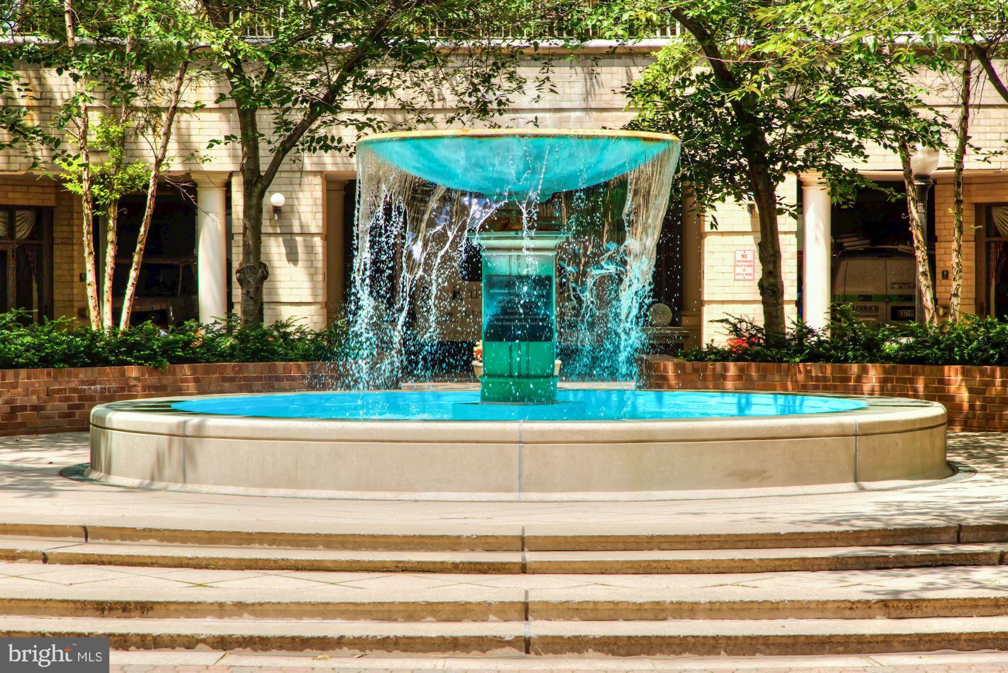 851 North Glebe Road, Unit 418 Arlington, VA 22203 - Photo 24 of 25 Courtyard