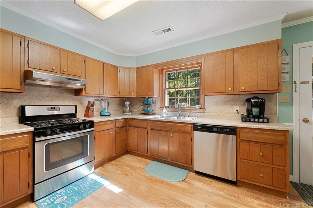 1008 Faith Road Salisbury, NC 28146 - Photo 10 of 29 Gallery Image 10