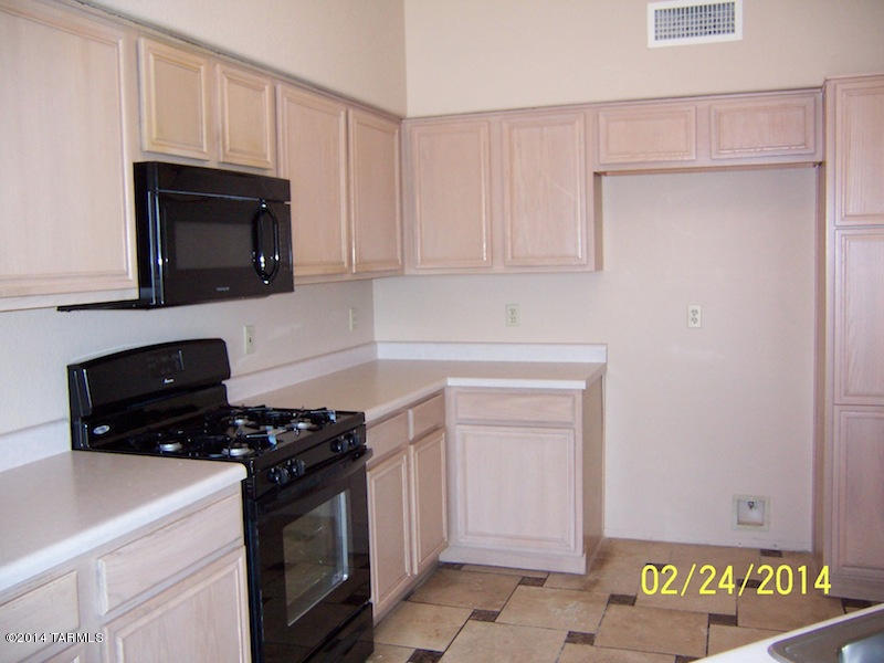 5533 South Swires Road Tucson, AZ 85746 - Photo 9 of 35 Gallery Image 9