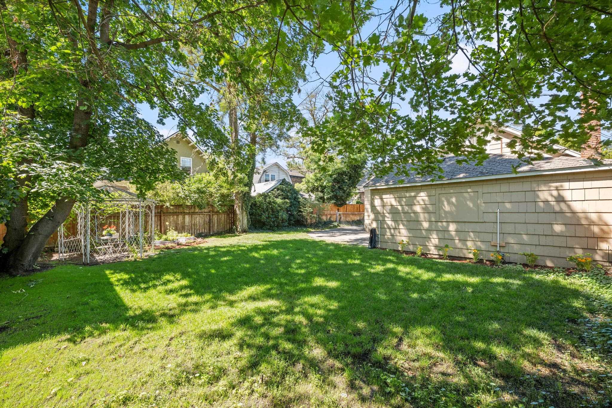 147 South Elm Street Spokane, WA 99201 - Photo 27 of 36