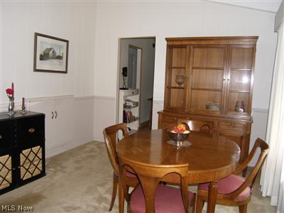 7875 Chagrin Road Chagrin Falls, OH 44023 - Photo 5 of 19 Dining Room