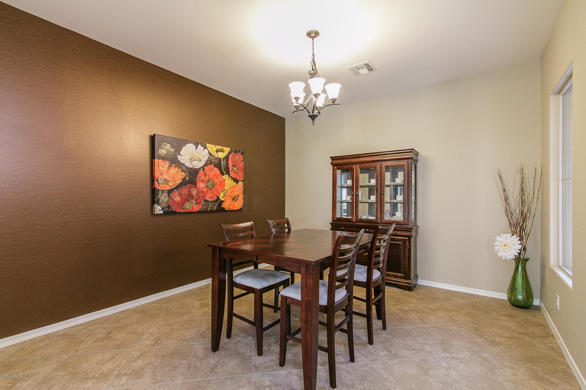 5) FORMAL DINING