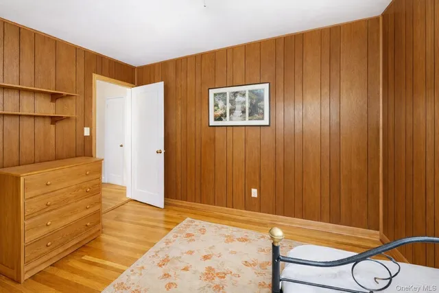 $949,000 | 1762 Broadway, New Hyde Park, NY 11040