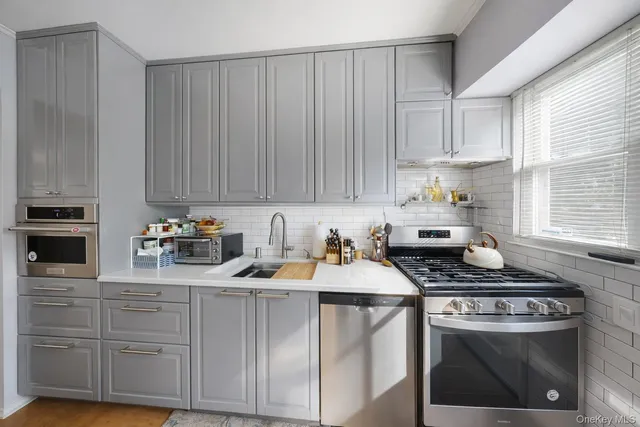 $949,000 | 1762 Broadway, New Hyde Park, NY 11040