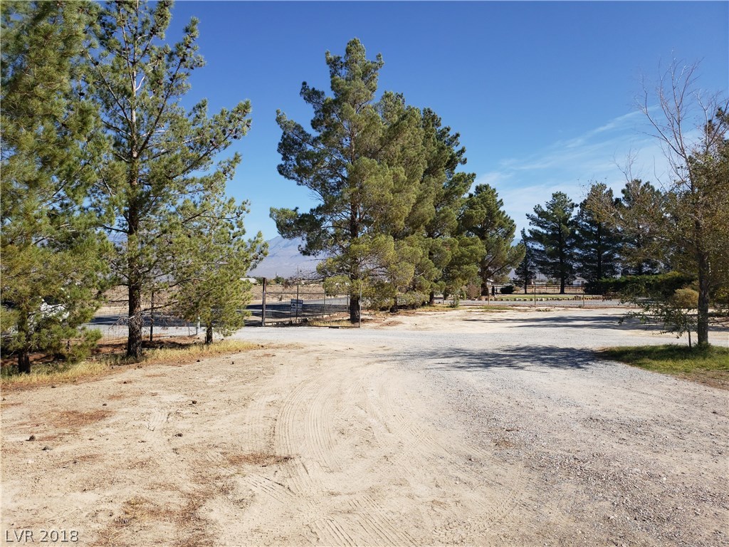 2171 West Quail Run Road Pahrump, NV 89060 - Photo 8 of 39 Gallery Image 8