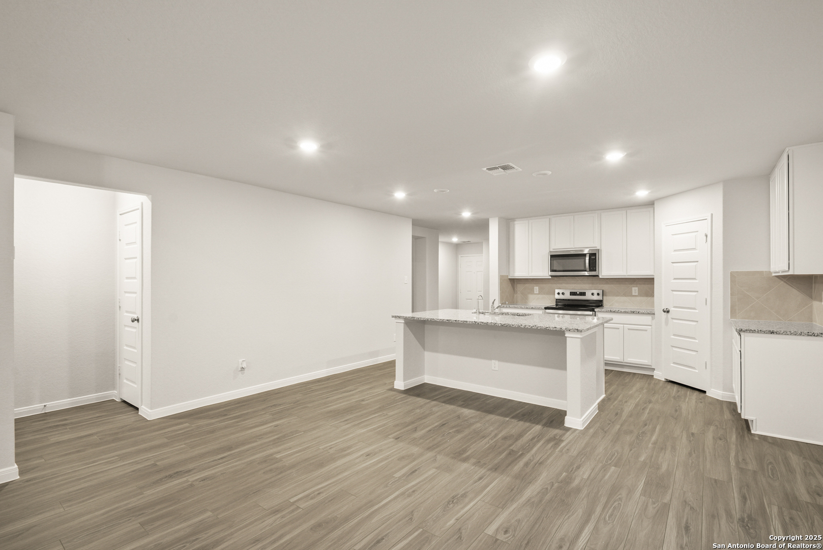 1213 Sweden Seguin, TX 78155 - Photo 2 of 31