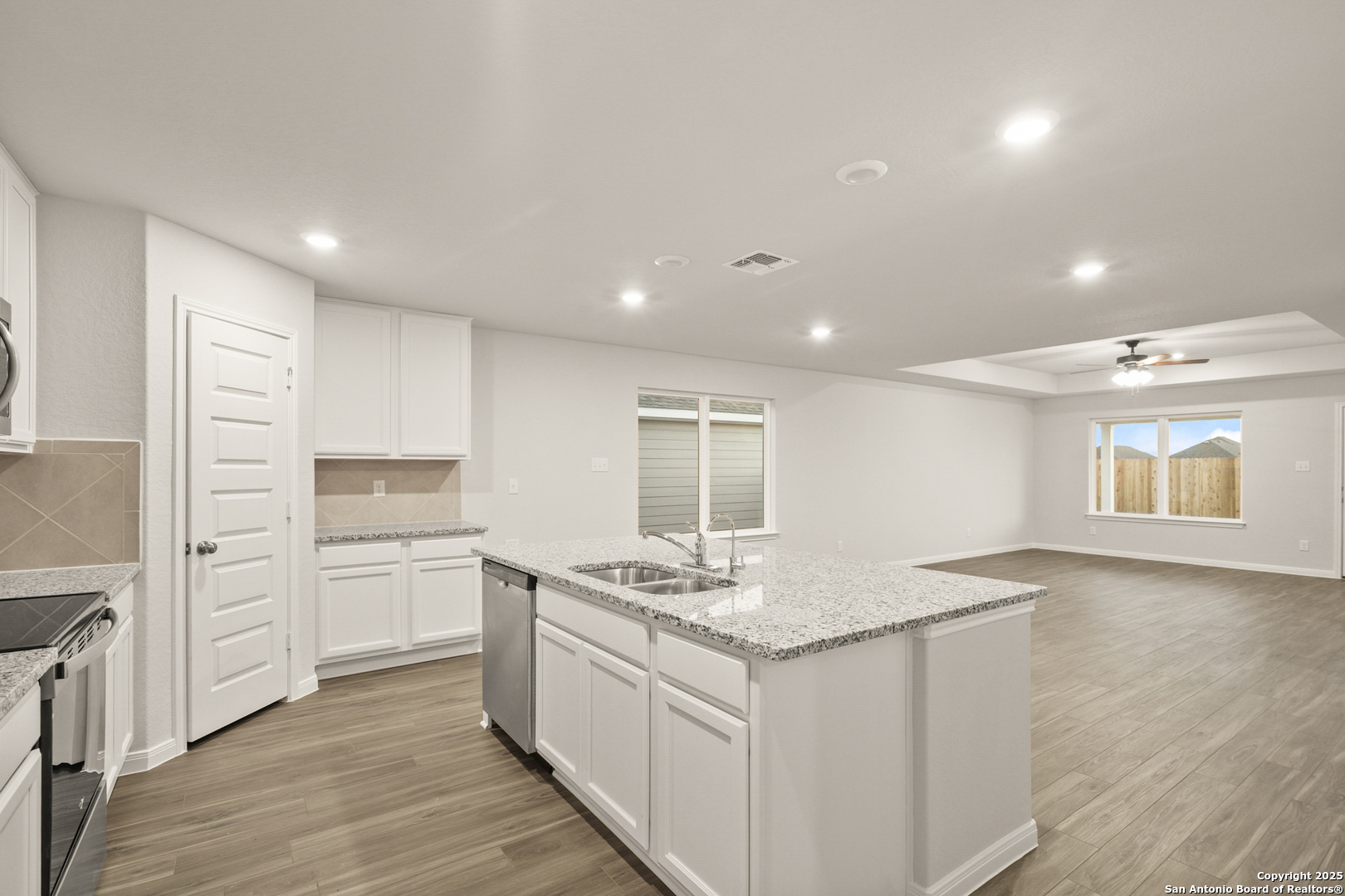 1213 Sweden Seguin, TX 78155 - Photo 9 of 31