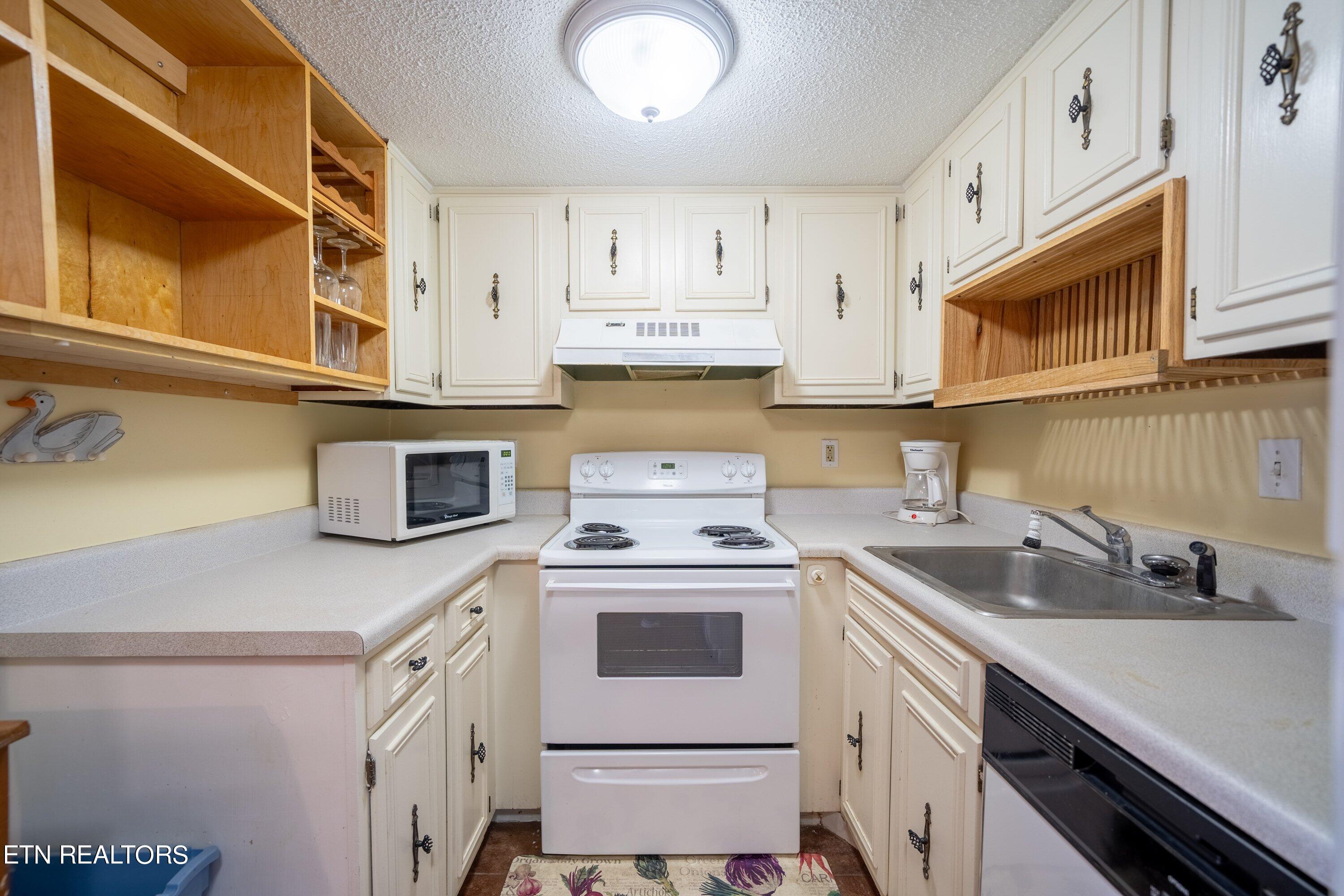 1081 Cove Road, Unit 933 Sevierville, TN 37876 - Photo 11 of 41 EMC-933-13