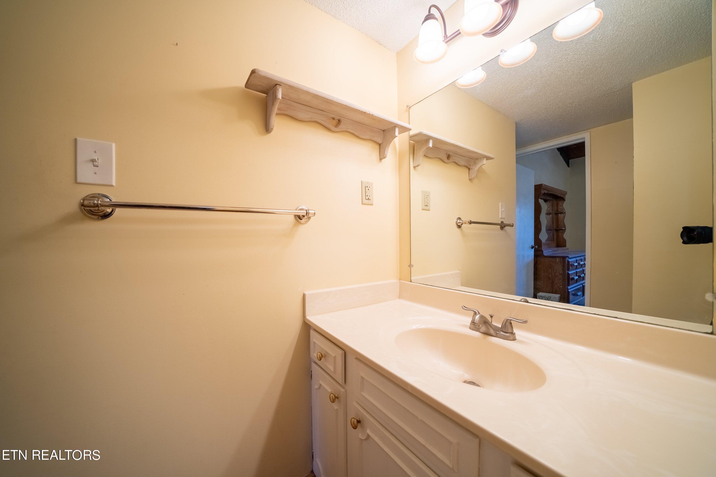 1081 Cove Road, Unit 933 Sevierville, TN 37876 - Photo 20 of 41 EMC-933-22