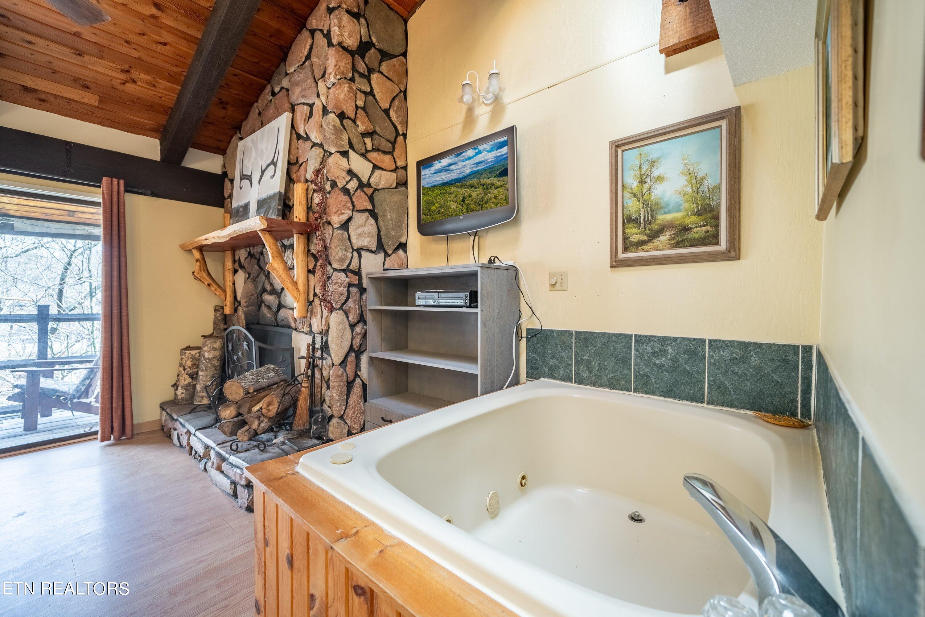 1081 Cove Road, Unit 933 Sevierville, TN 37876 - Photo 8 of 41 EMC-933-10