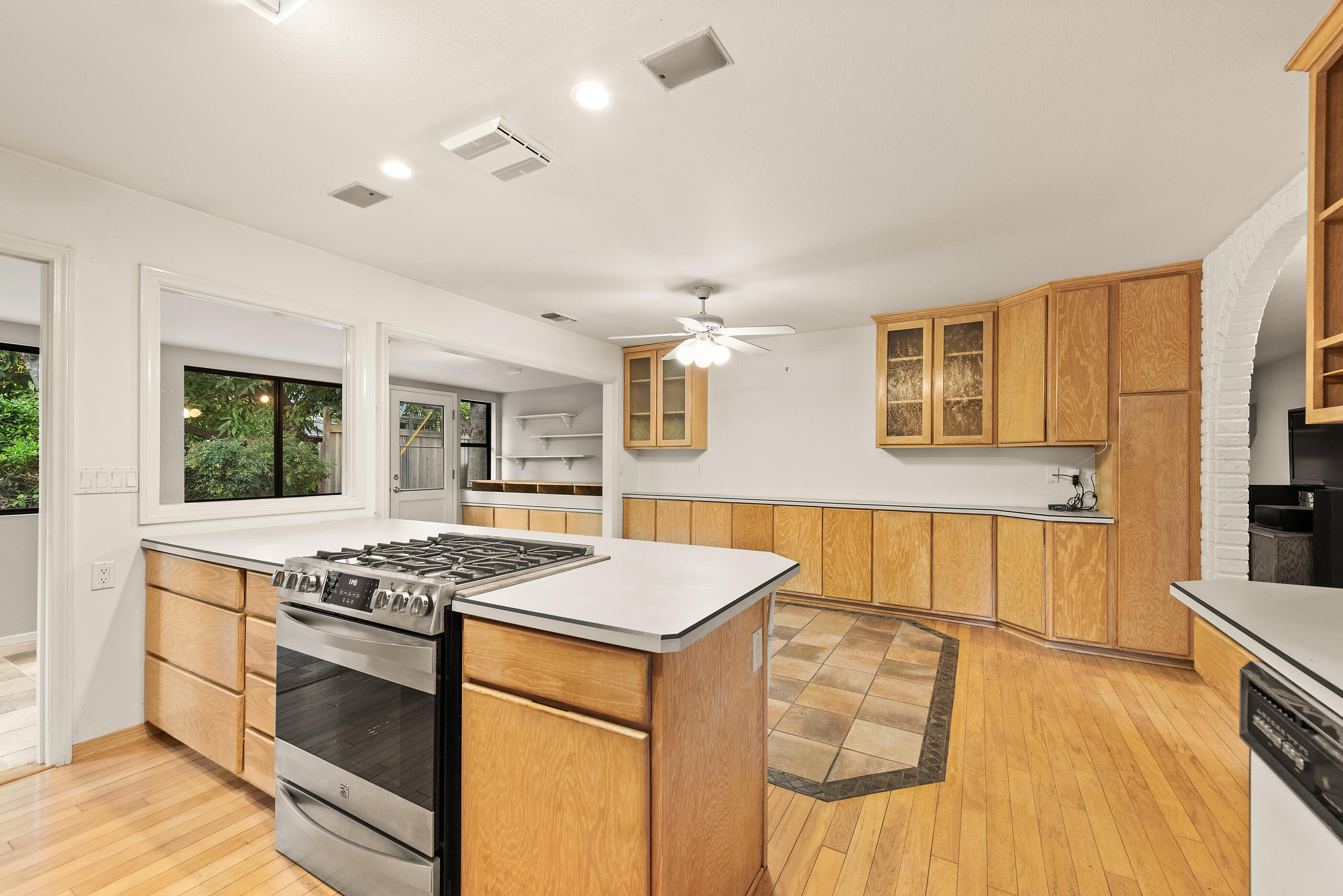 963 North San Marcos Road Santa Barbara, CA 93111 - Photo 26 of 48 23