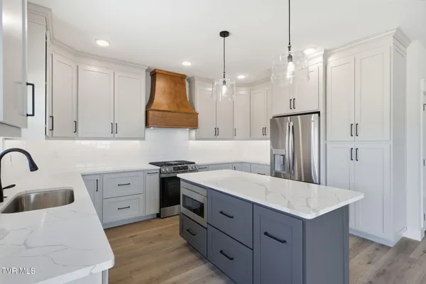 $469,000 | 310 Monroe Drive, Bristol, TN 37620