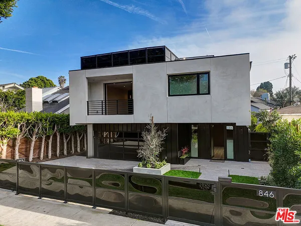 $4,469,800 | 846 Dickson Street, Marina del Rey, CA 90292