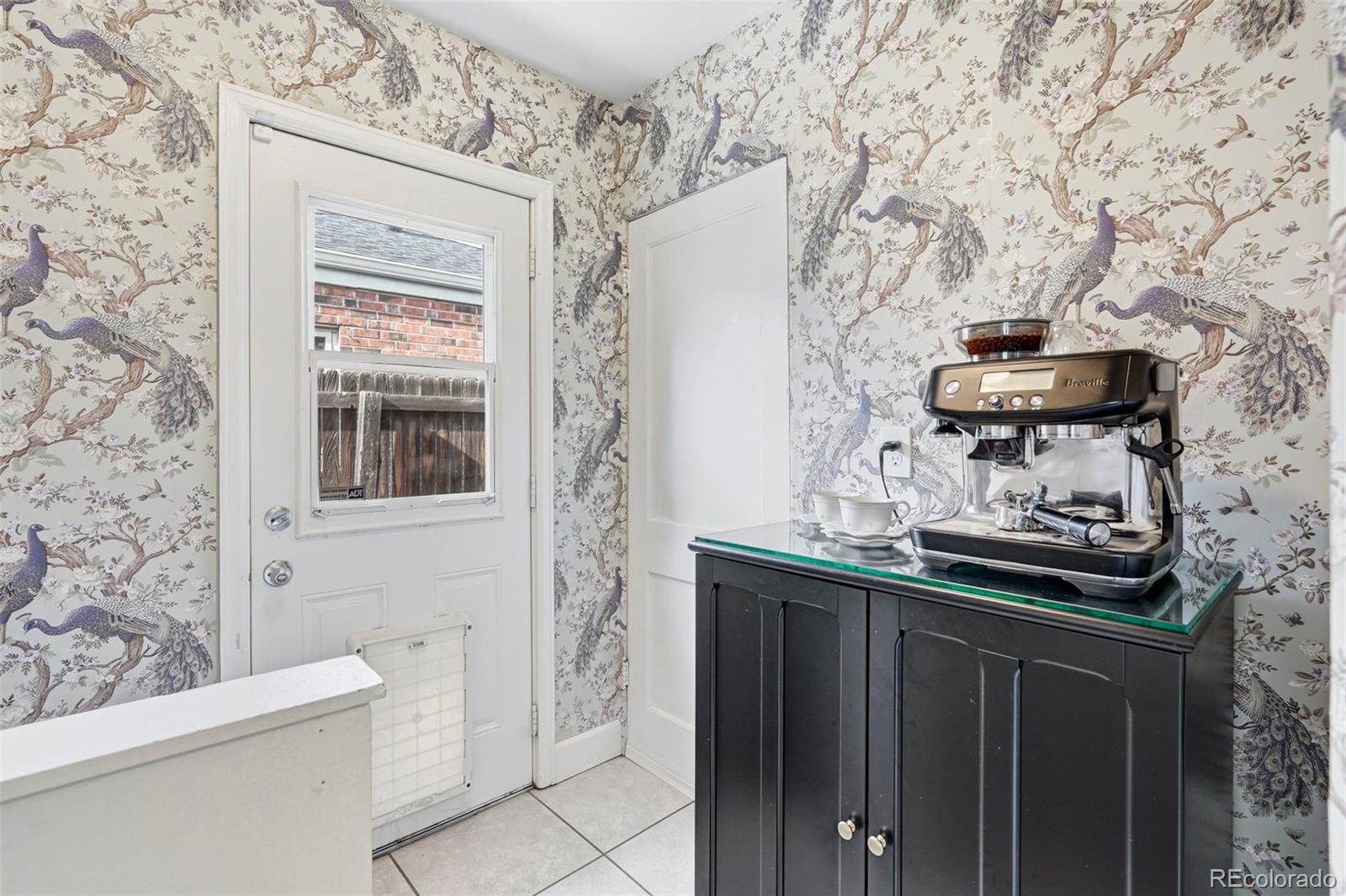 2815 Oneida Street Denver, CO 80207 - Photo 17 of 40