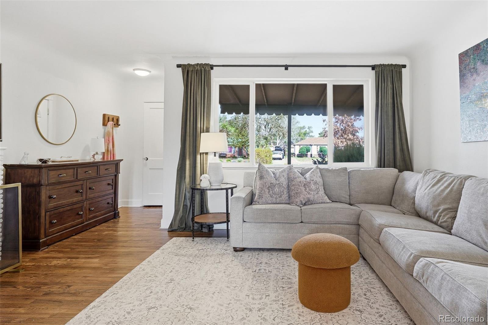 2815 Oneida Street Denver, CO 80207 - Photo 2 of 40