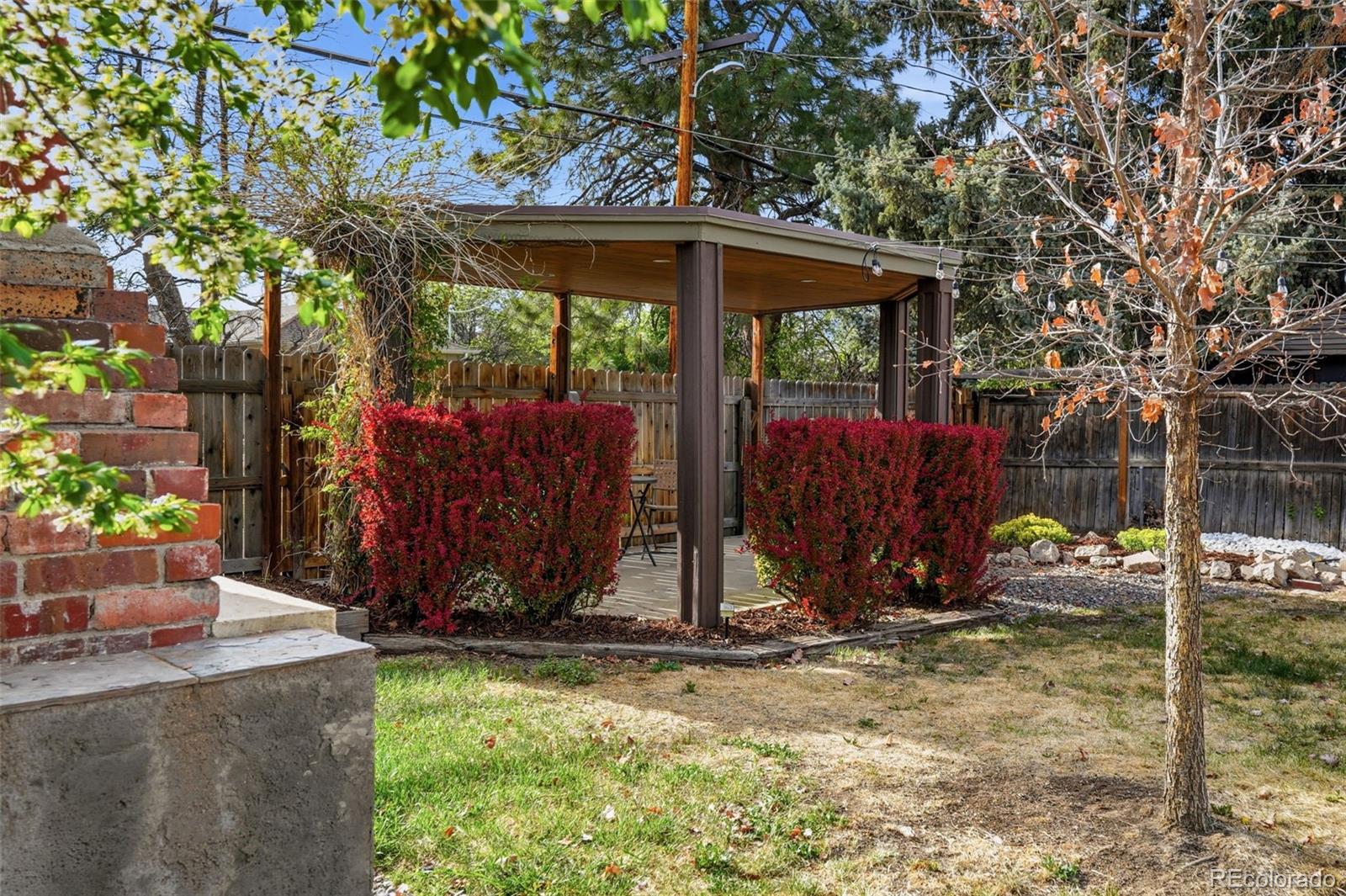 2815 Oneida Street Denver, CO 80207 - Photo 30 of 40