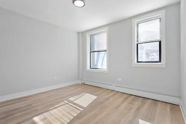 $1,570 | 1625 West Howard Street, Unit 214, Chicago, IL 60626