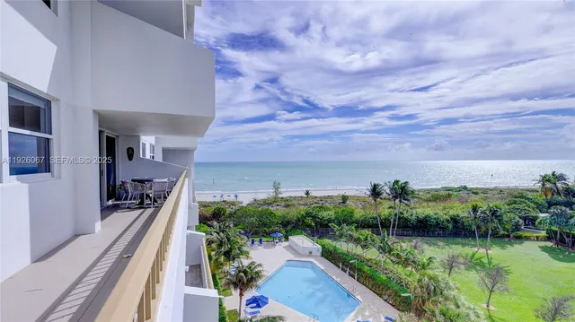 $6,750 | 177 Ocean Ln Drive, Unit 707, Key Biscayne, FL 33149