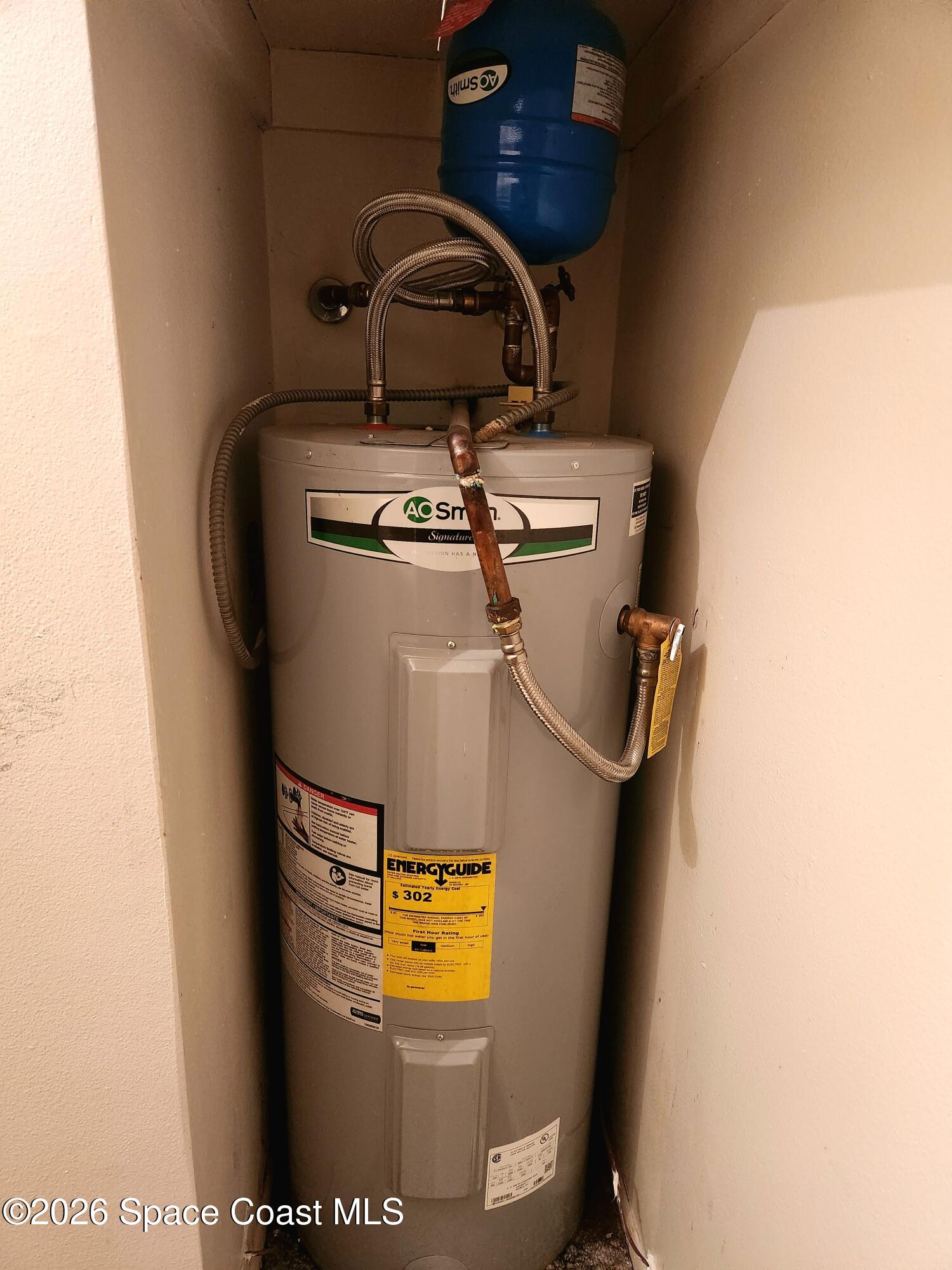 4304 London Town Rd Road, Unit 109 Titusville, FL 32796 - Photo 13 of 13 a utility room with dryer and washer