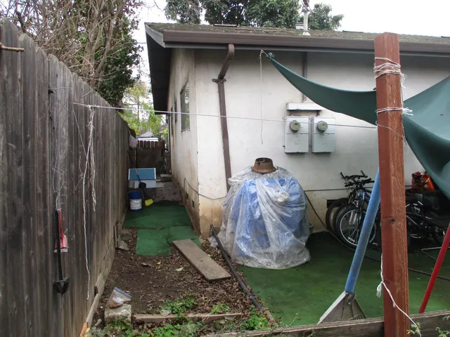 $349,500 | 405 East Cleveland Street, Stockton, CA 95204