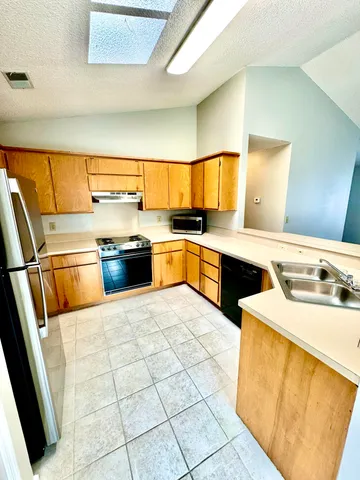 $1,750 | 8693 Blackshear Court, North Charleston, SC 29406