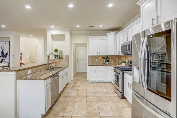 $400,000 | 6715 Windrift Way, Unit 31, Austin, TX 78745