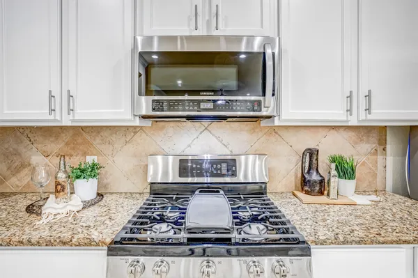 $400,000 | 6715 Windrift Way, Unit 31, Austin, TX 78745