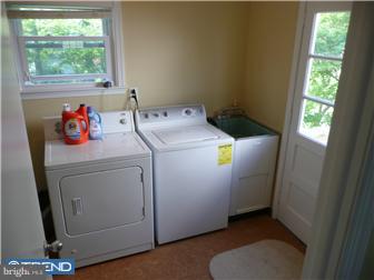 882 Fernhill Road Glenside, PA 19038 - Photo 9 of 12 Gallery Image 9