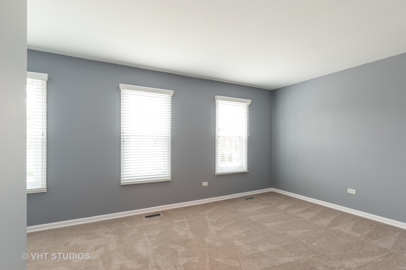 419 Cross Road Gurnee, IL 60031 - Photo 11 of 16