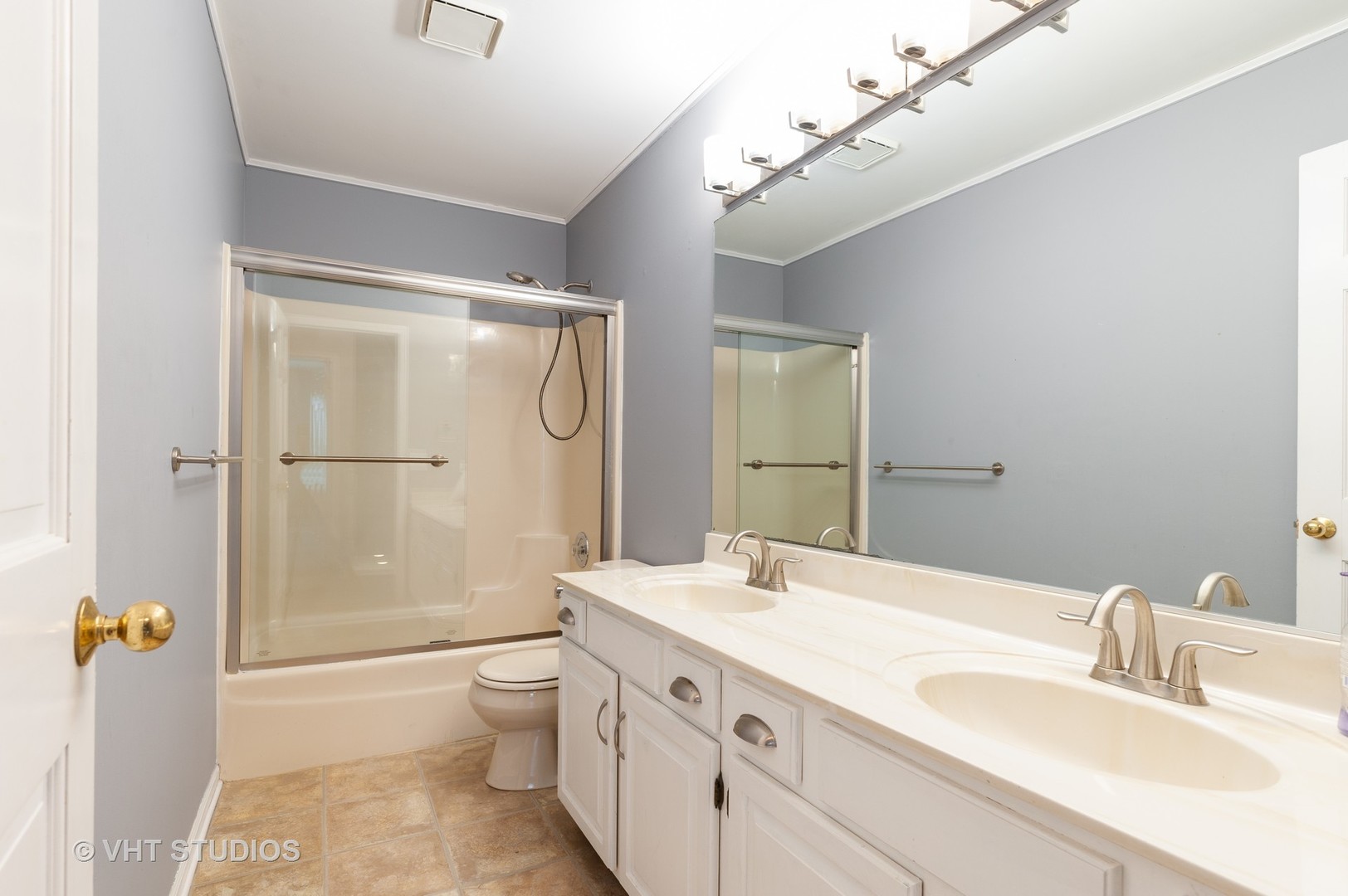 419 Cross Road Gurnee, IL 60031 - Photo 14 of 16