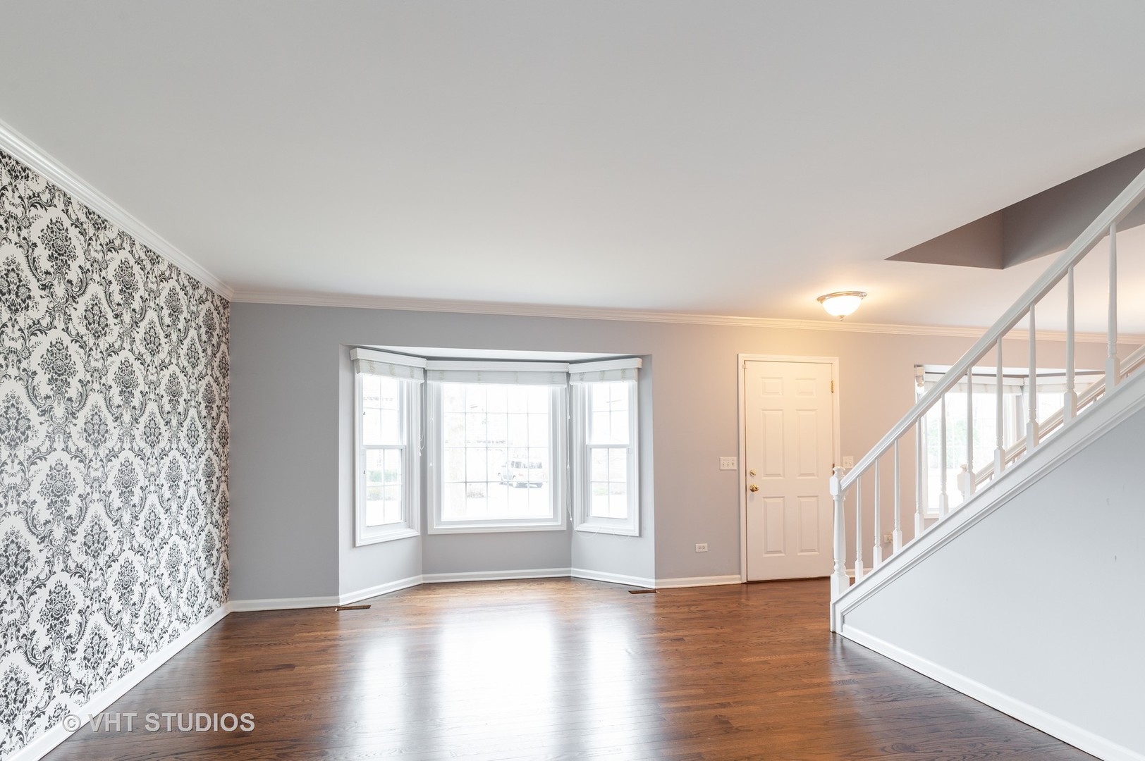 419 Cross Road Gurnee, IL 60031 - Photo 3 of 16