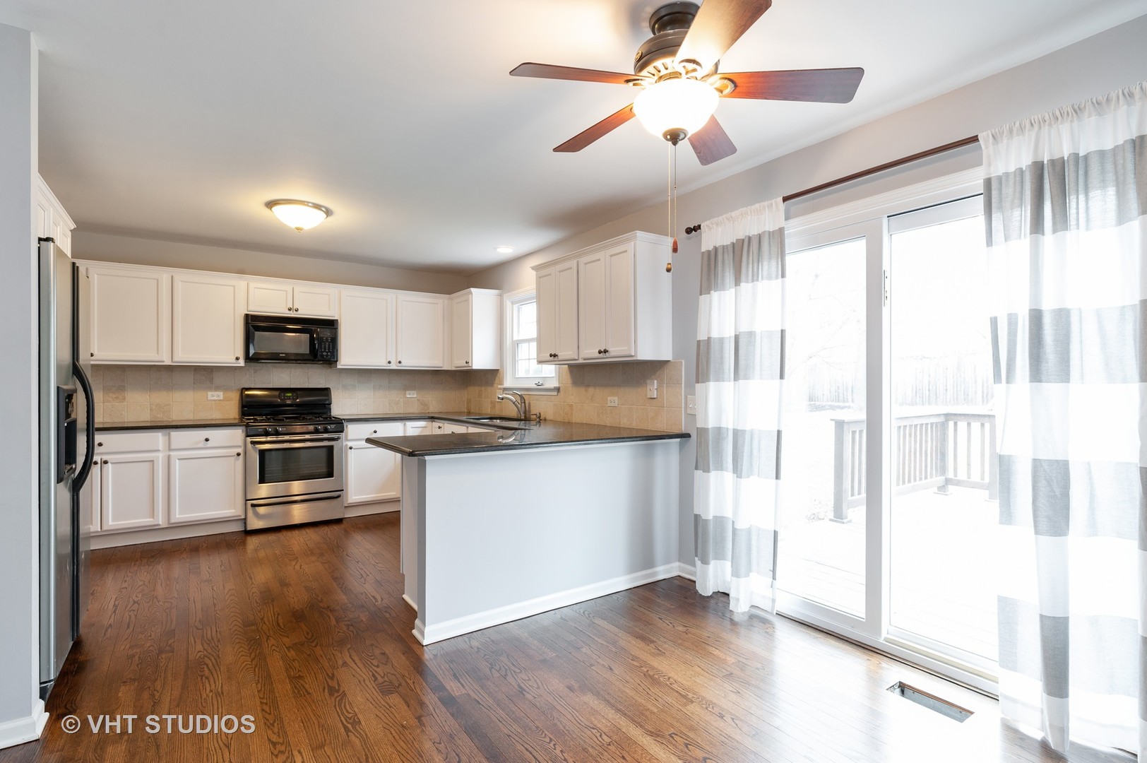 419 Cross Road Gurnee, IL 60031 - Photo 5 of 16