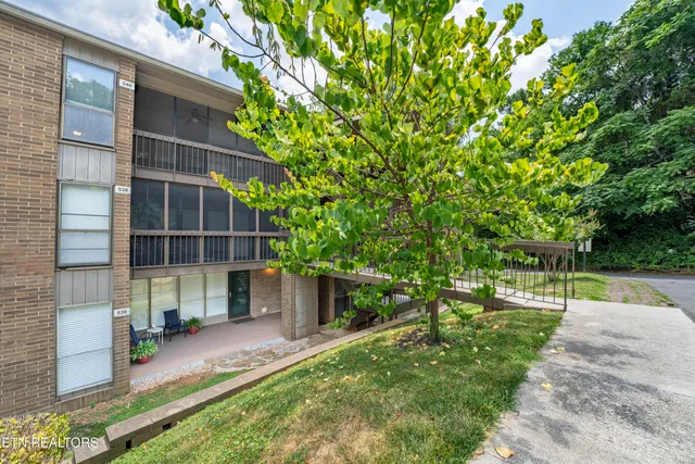 $229,900 | 536 Berlin Drive, Unit 187, Knoxville, TN 37923