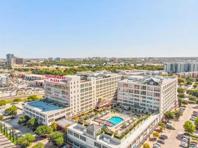 $279,900 | 2600 West 7th Street, Unit 1535, Fort Worth, TX 76107