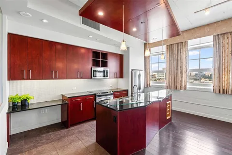 $269,000 | 2600 West 7th Street, Unit 1535, Fort Worth, TX 76107