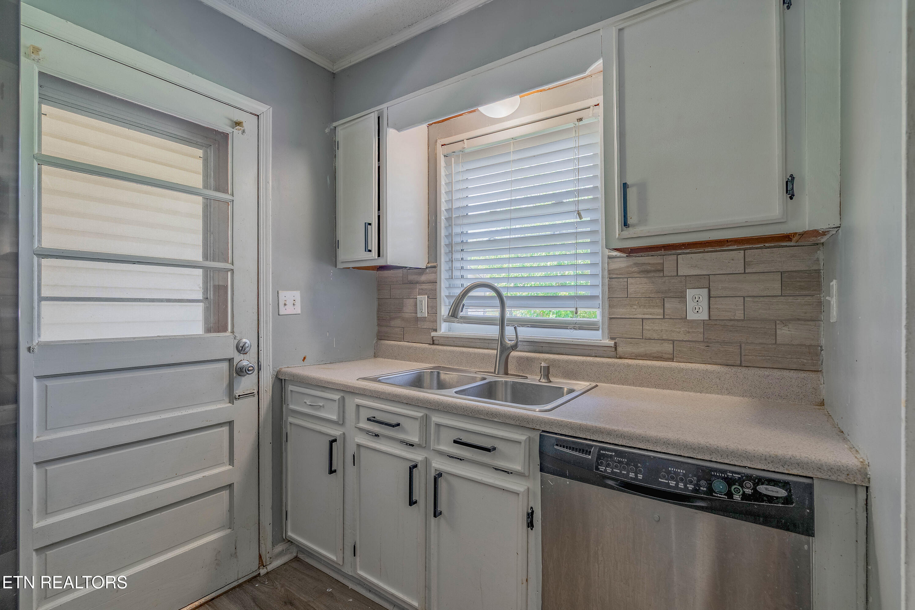 415 Coffee Lane Loudon, TN 37774 - Photo 11 of 28 A7305667-HDR