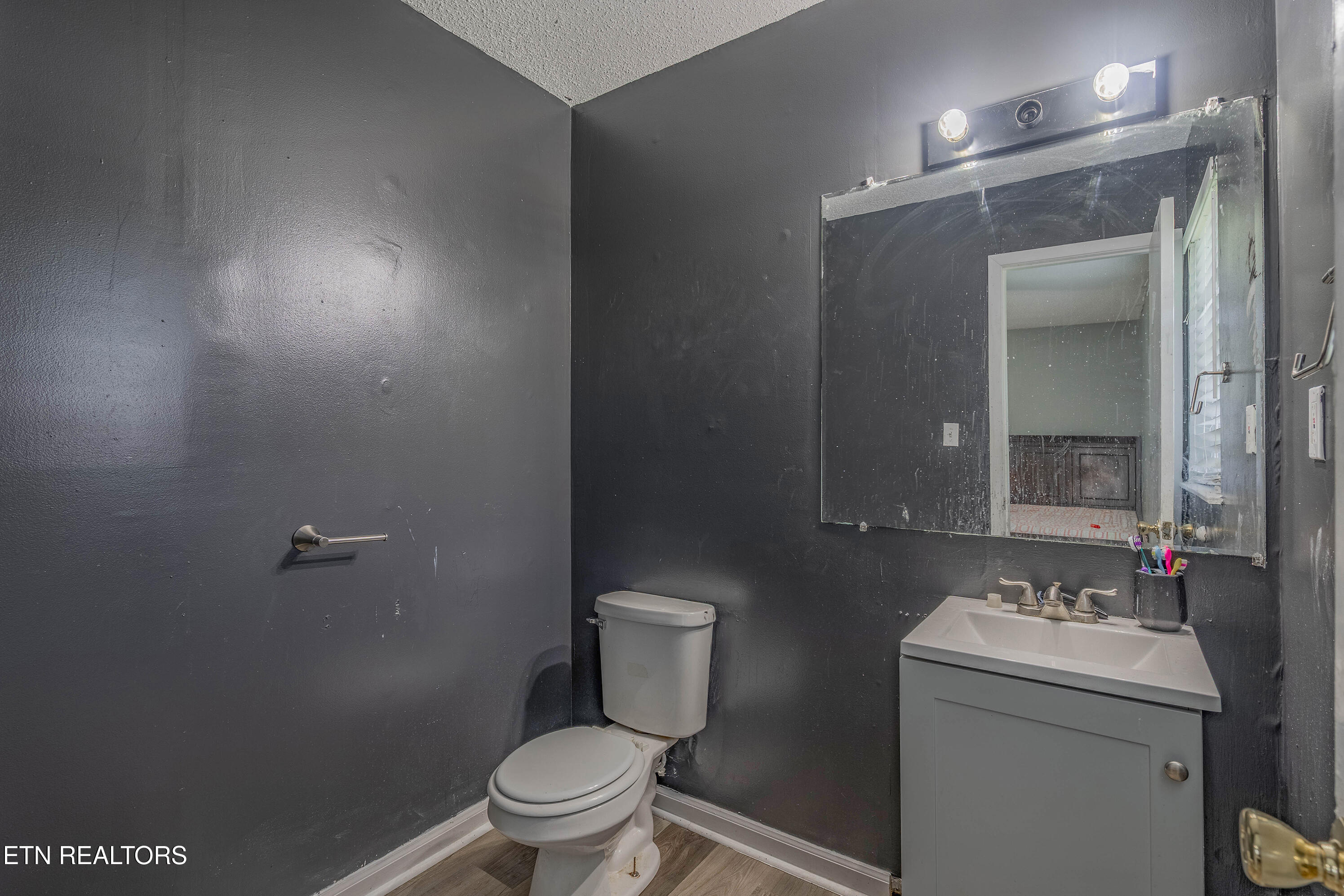 415 Coffee Lane Loudon, TN 37774 - Photo 17 of 28 A7305631-HDR