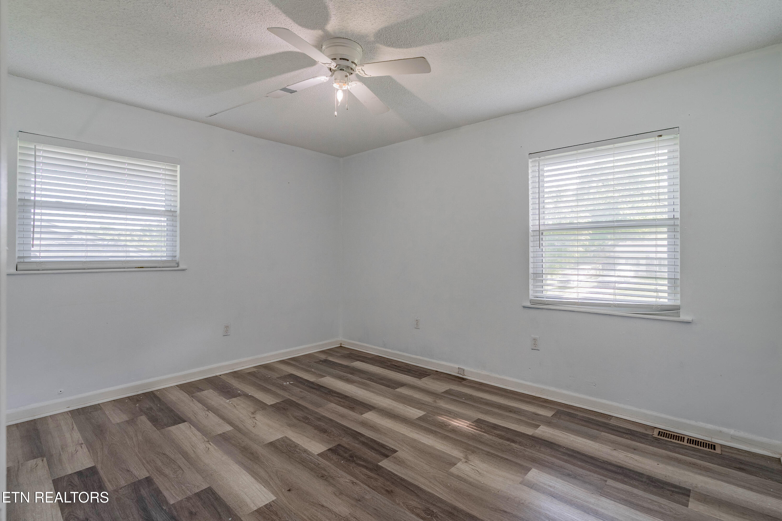 415 Coffee Lane Loudon, TN 37774 - Photo 18 of 28 A7305634-HDR
