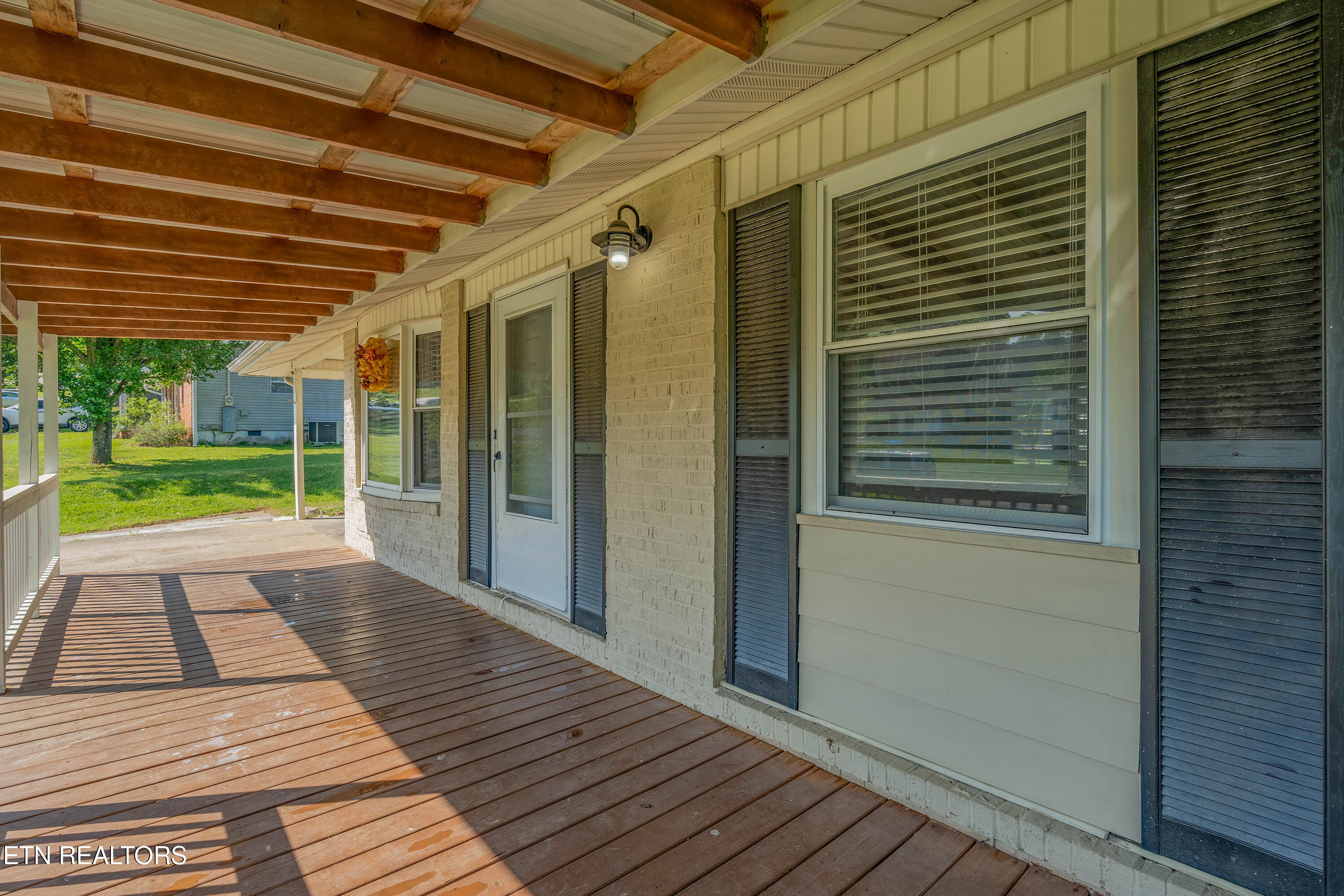 415 Coffee Lane Loudon, TN 37774 - Photo 6 of 28 A7305712-HDR