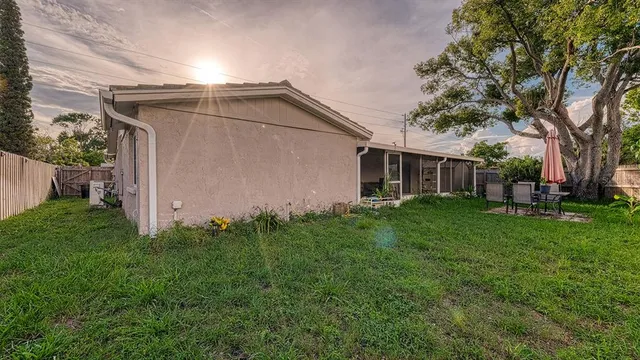 $2,000 | 9206 Gray Fox Lane, Port Richey, FL 34668