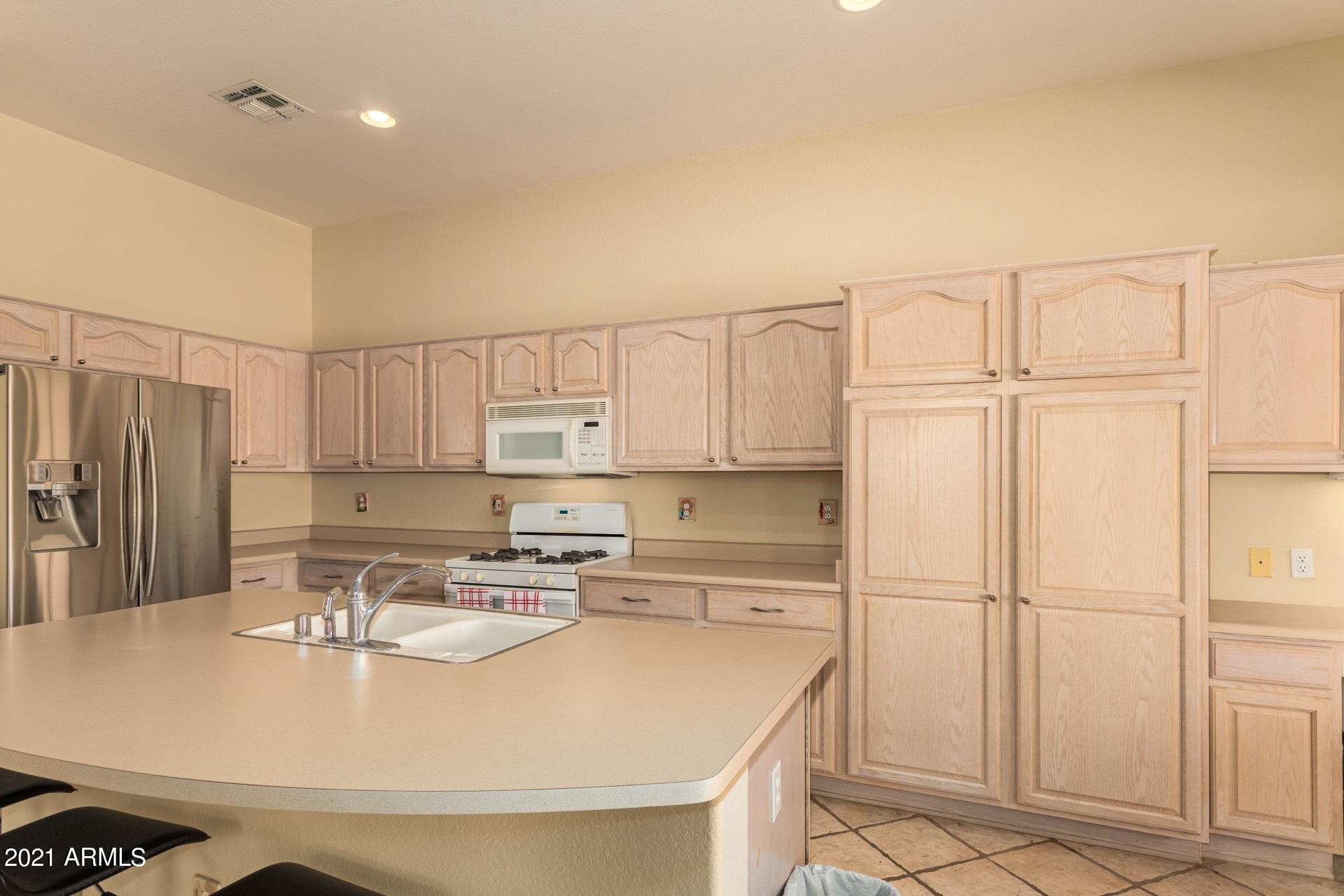 4532 East Rowel Road Phoenix, AZ 85050 - Photo 11 of 26 0011-Rowel 11