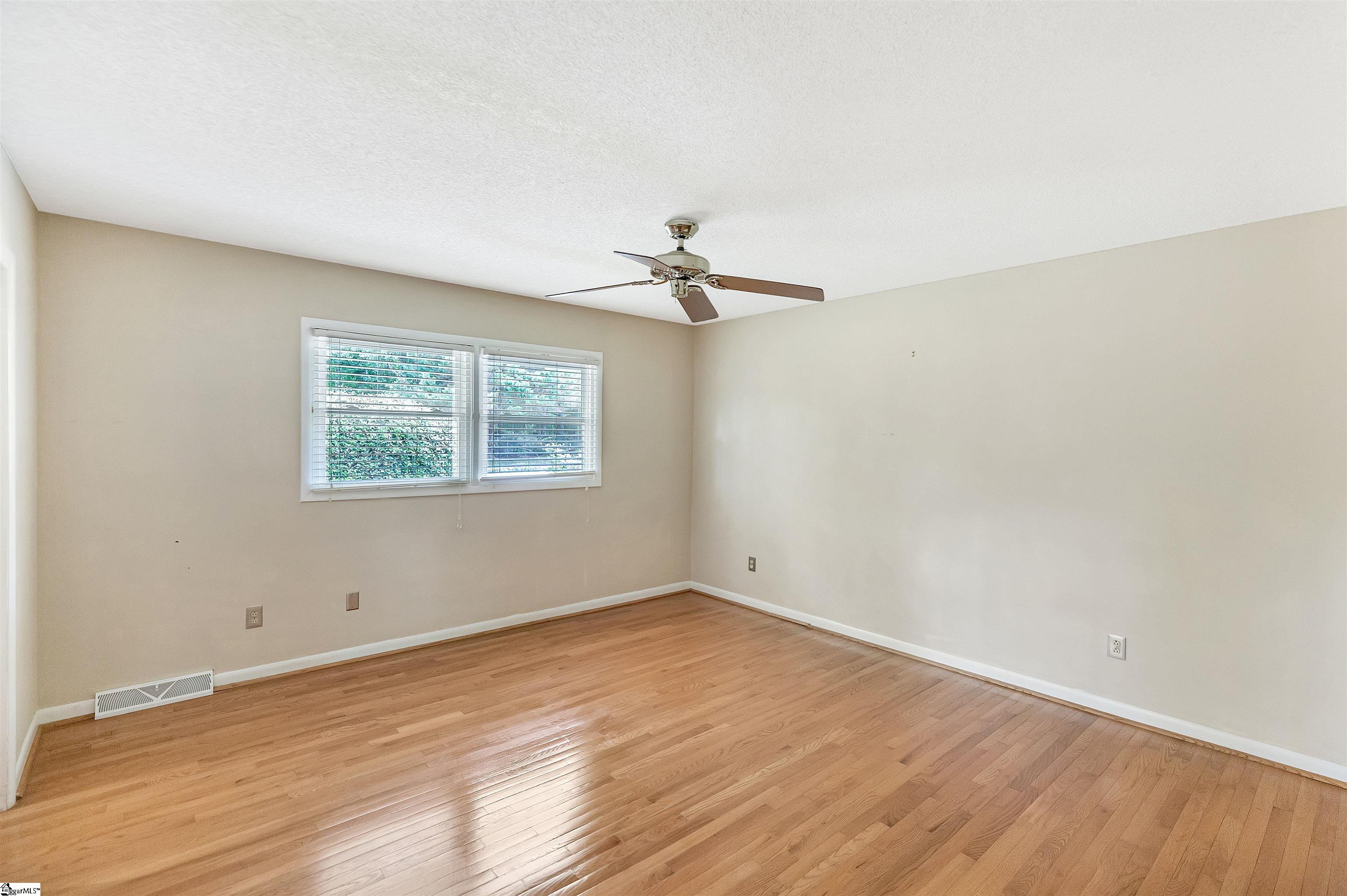 421 Cathey Road Anderson, SC 29621 - Photo 12 of 35