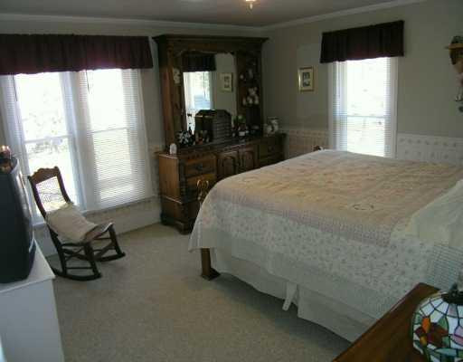 327 West Middle Street Chelsea, MI 48118 - Photo 6 of 8 Photo 6
