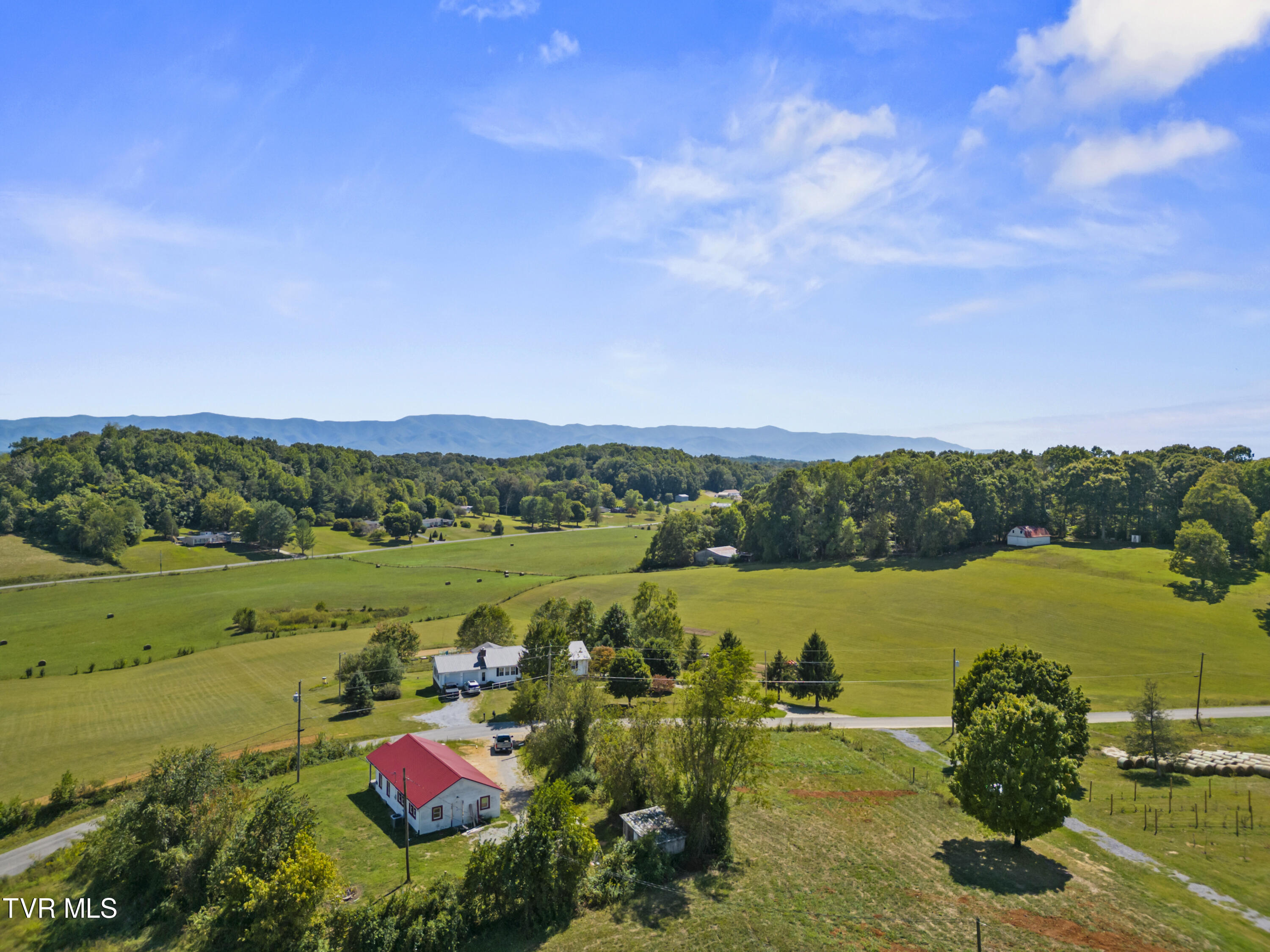 8075 Old Stage Road Chuckey, TN 37641 - Photo 8 of 21 DJI_0822