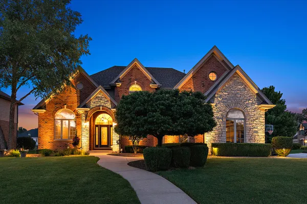 $939,000 | 19961 Golden Oak Lane, Mokena, IL 60448