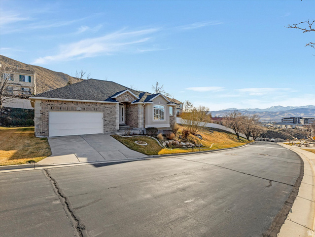 352 Haven Crest Road Draper, UT 84020 - Photo 2 of 39