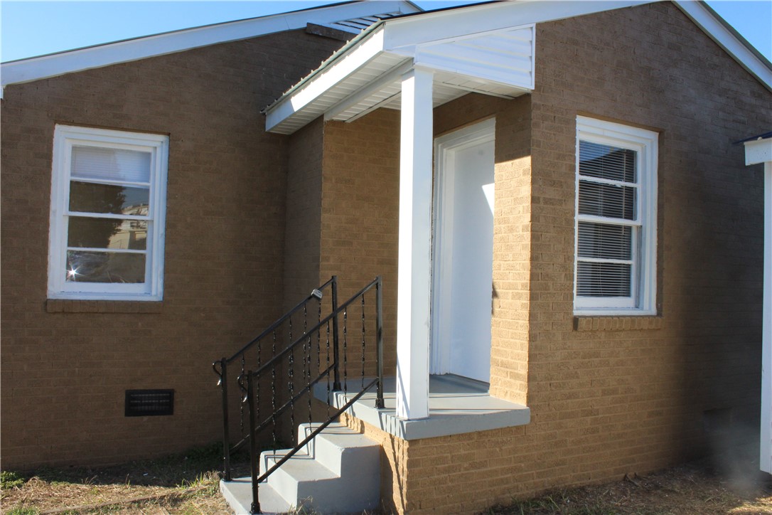 409 Emma Street Anderson, SC 29626 - Photo 5 of 19 Rear Entrance